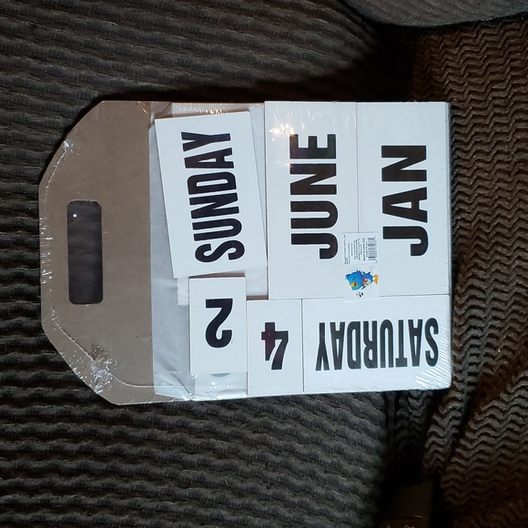 New with tags daily  calendar - Picture 2 of 3